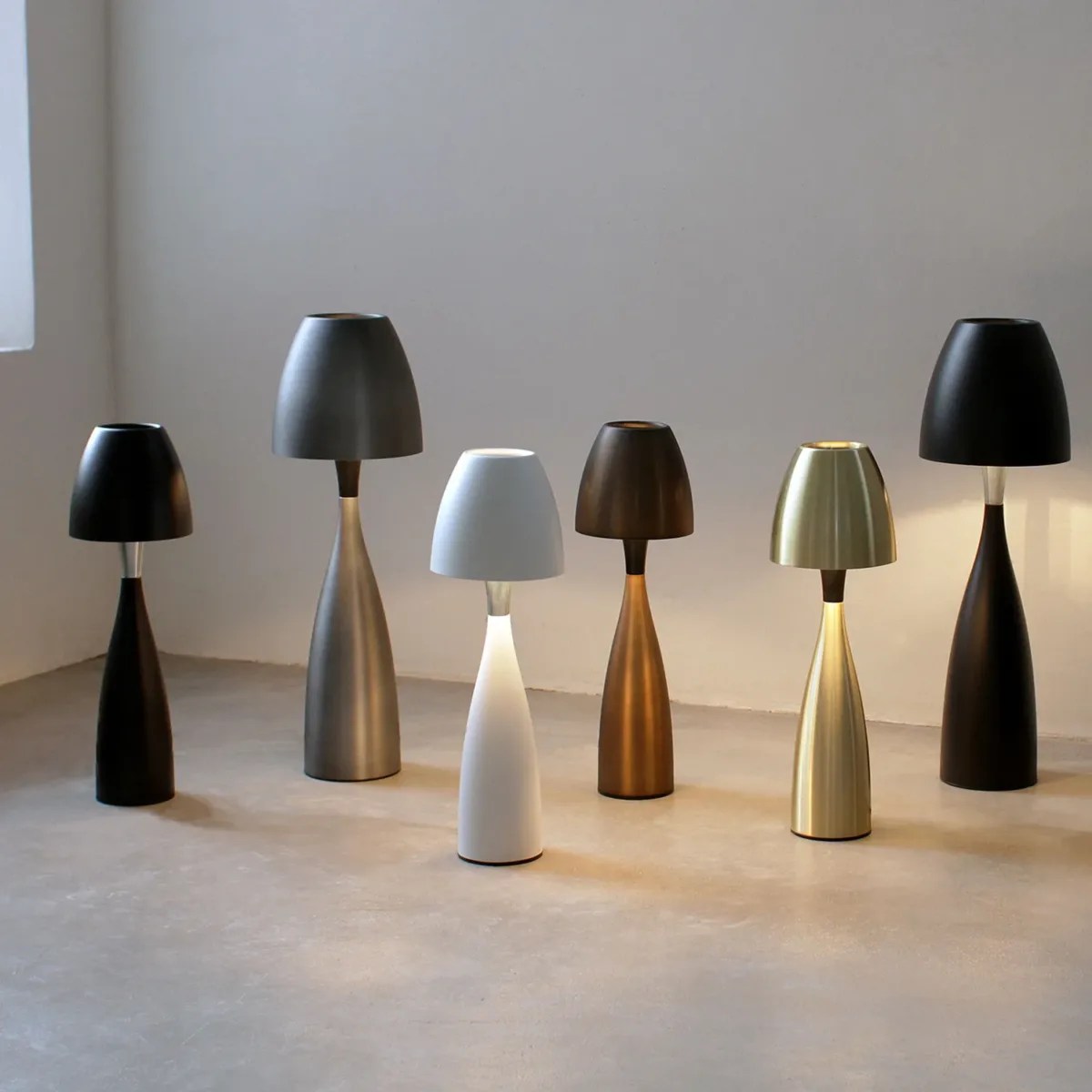 Aquatic Table Lamp LED Large, Matt White - Image 3