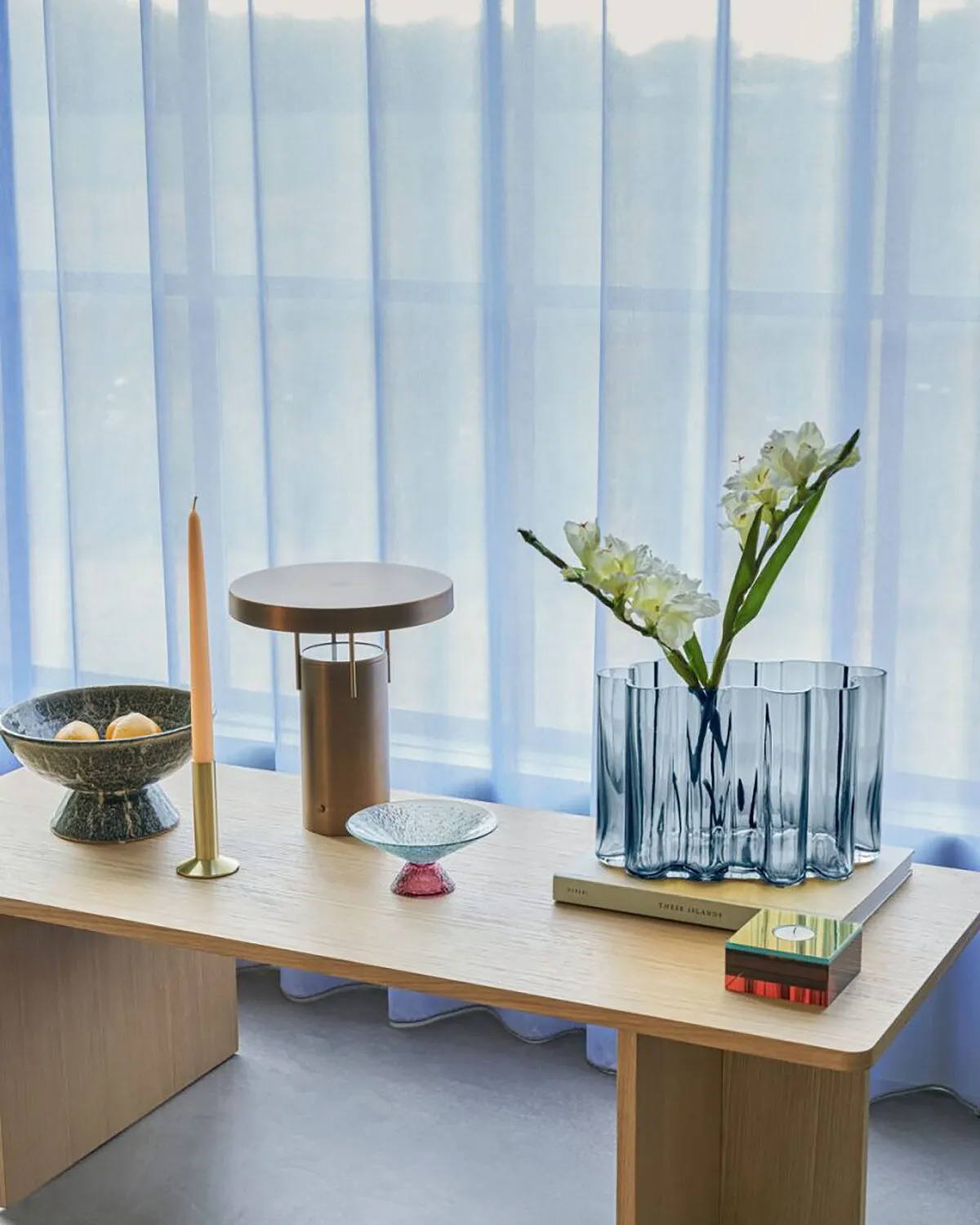 Bestow Tafellamp Draagbaar, Messing | Lights & Lamps Bestow Tafellamp Draagbaar, Messing - Afbeelding 2