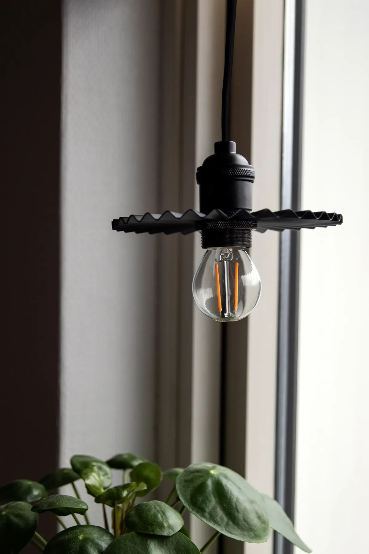 Dominus Pendant, Black - Image 3