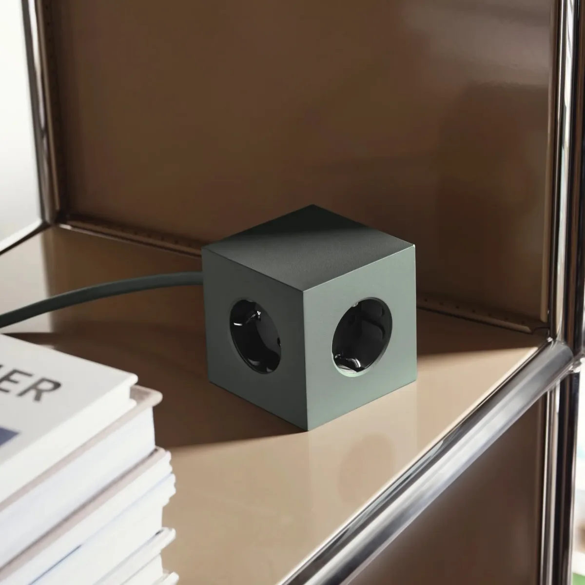 Viereckige 1 Verlängerungskabel mit USB-C / Magnet 1,8 m, Eiche Grün – Bild 3