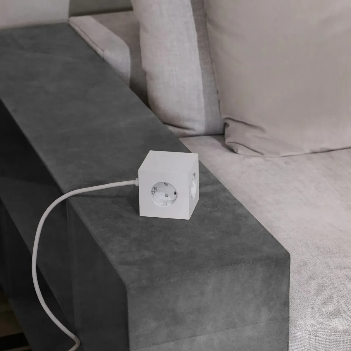 Viereckige 1 Verlängerungskabel mit USB-C / Magnet 3 m, Gotland Grau – Bild 3