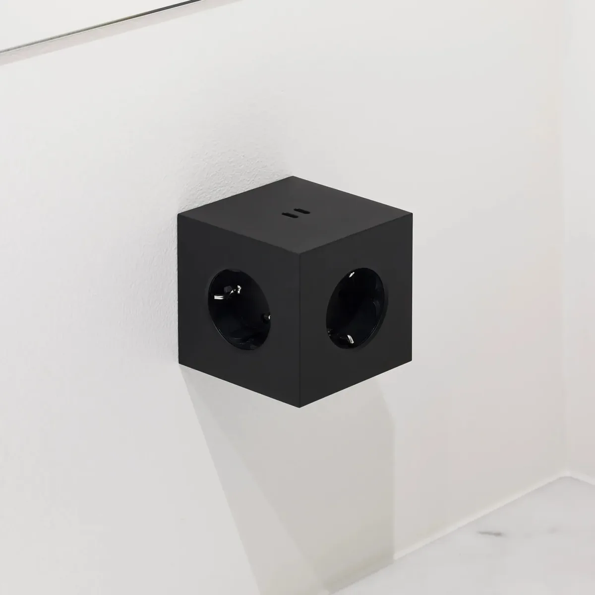 Viereckige 2 Socket Extender mit USB-C / Magnet, Stockholm Schwarz – Bild 6