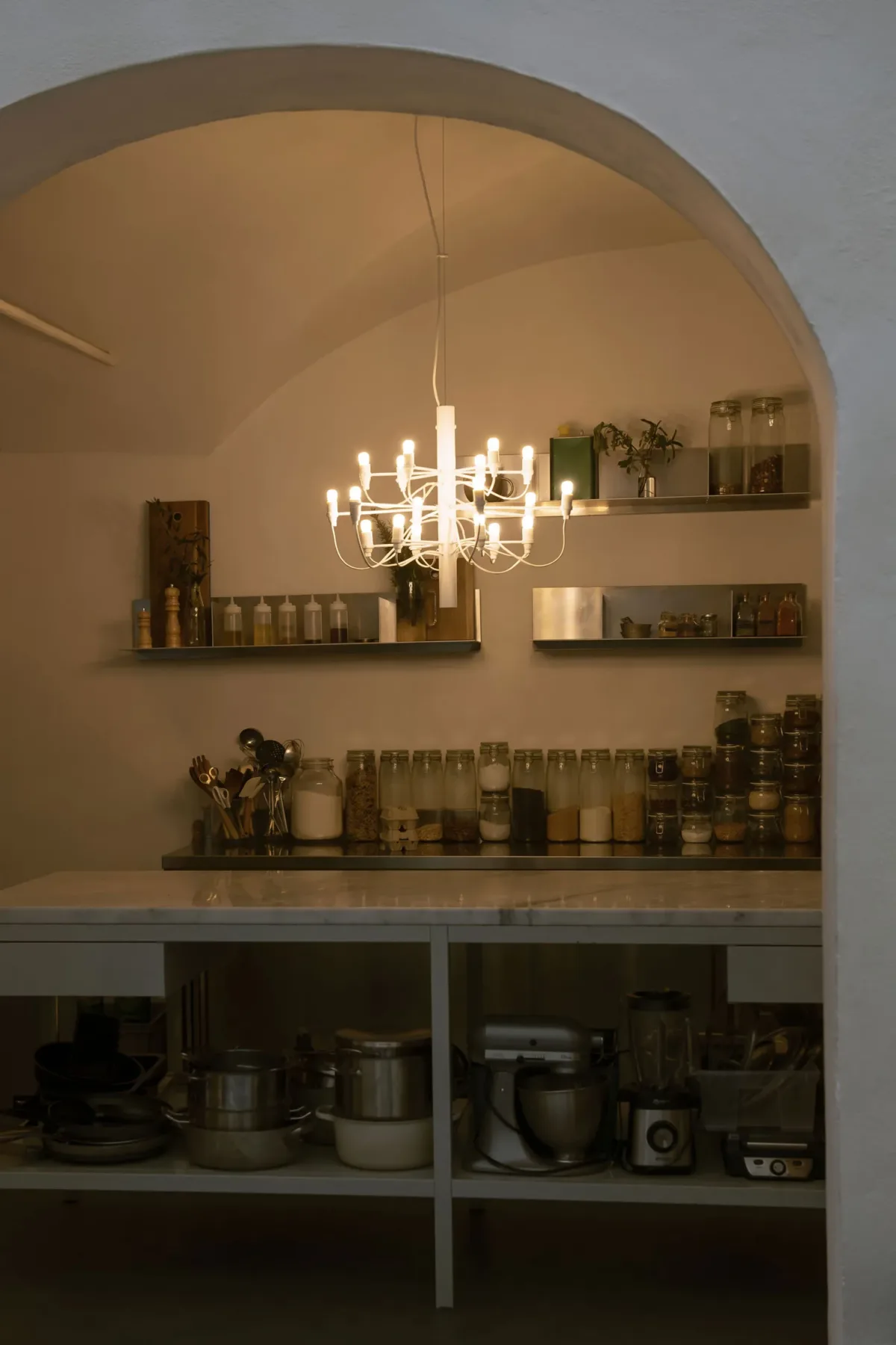 Villa/18 Sirafelli Chandelier, Matte White - Image 6
