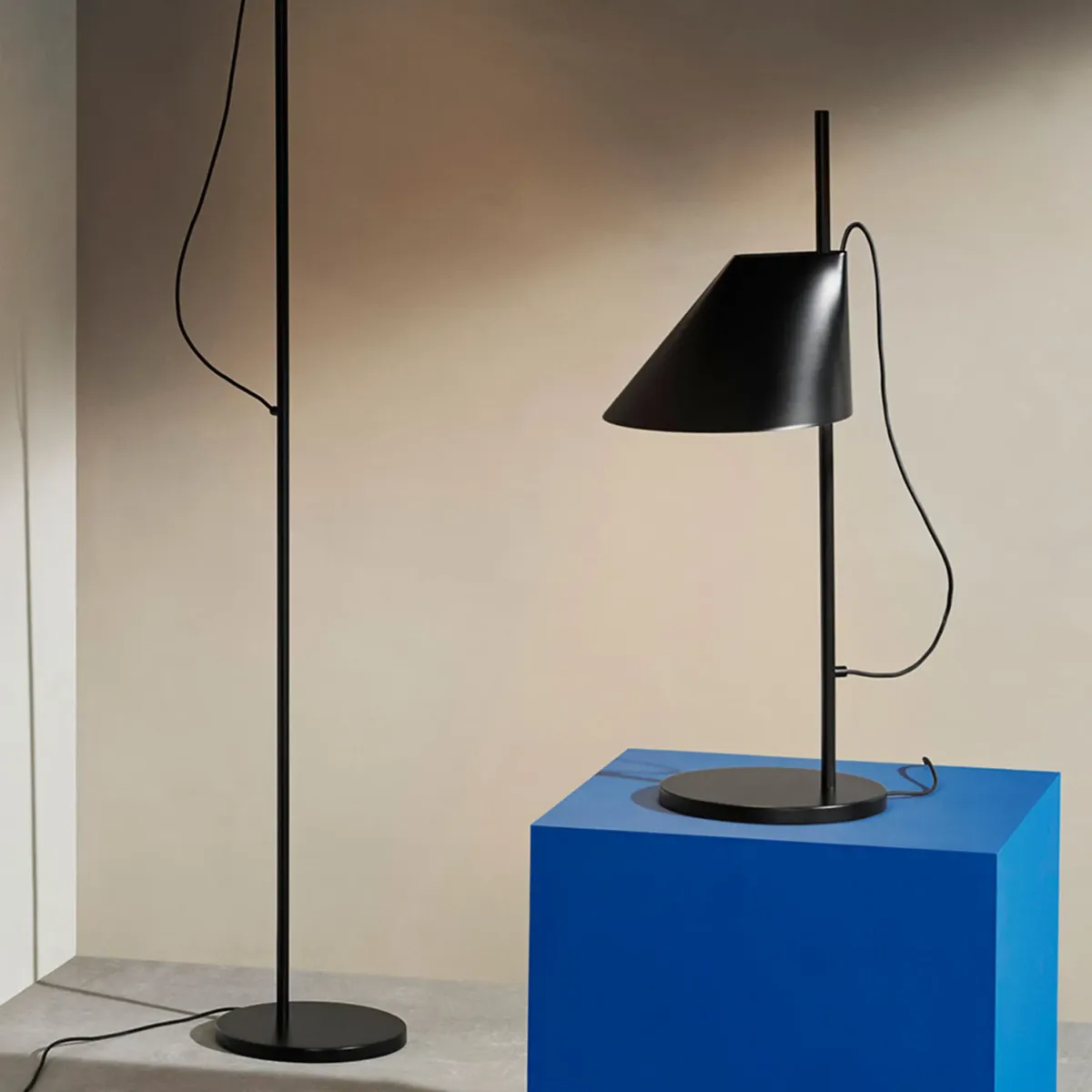 Yuki Table Lamp, Black - Image 8
